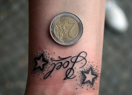 Small Stuff von Julian "Love is Pain Tattoo Berlin"
