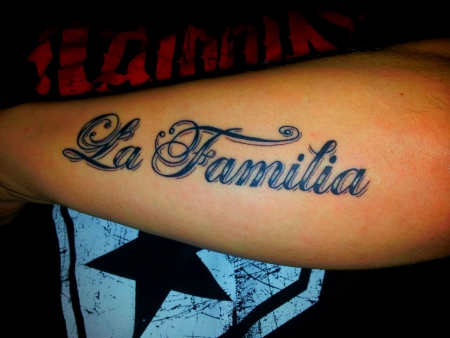Suchergebnisse für 'La Familia'-Tattoos  | Lass Deine  Tattoos bewerten!