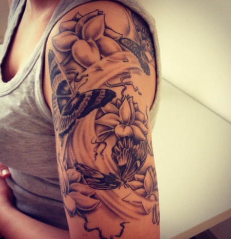 tattoo blumen arm