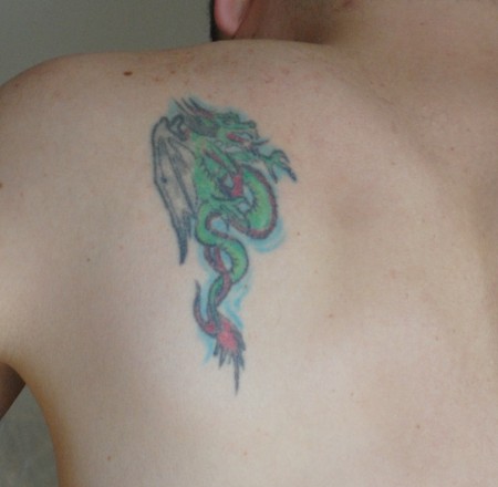 Erstes Tattoo v. 1999 --> to be covered!