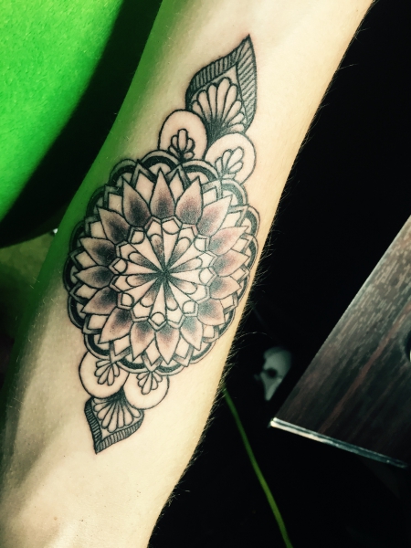 Mandala Design Unterarm 