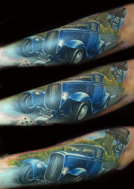 kreuz-Tattoo: Hot Rod ( auf Wunsch des Kunden am Unterarm )