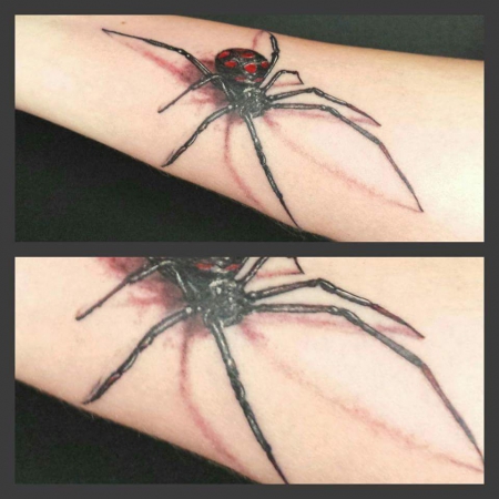 spinnennetz-Tattoo: schwarze Witwe