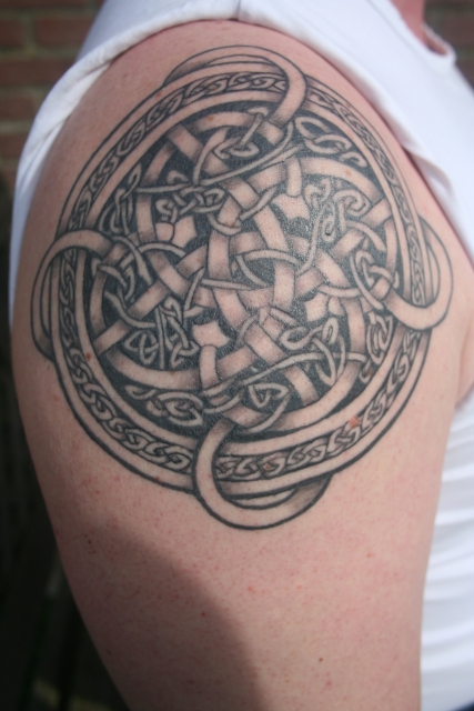 Bedeutung tattoo keltischer drache 