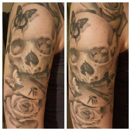 Black & Gray / Skull & Roses abgeheilt