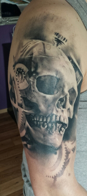 Schwarz Weiß (Skull+Uhrwerk)