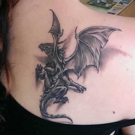 drache-Tattoo: Fantasy Drache