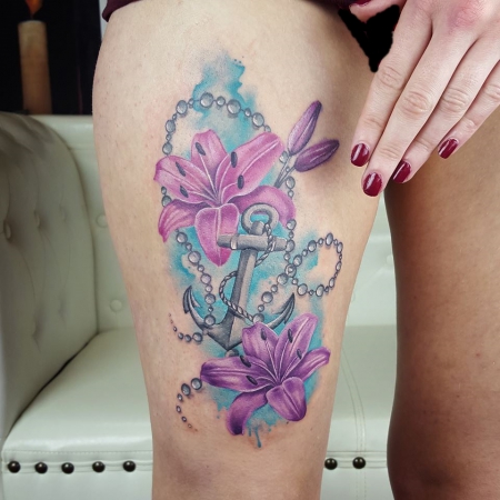 lilien-Tattoo:  Anker mit Lilien und Perlenkette * aquarell