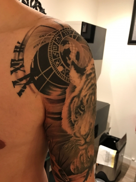 Tiger Prague Clock 