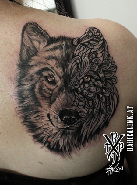 wolf-Tattoo: Wolf Mandala