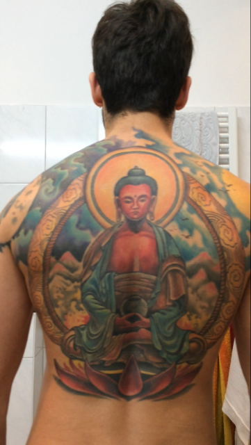 buddha-Tattoo: Buddha Amitabha Erik Adamik (abgeheilt seit ca. einem Jahr)