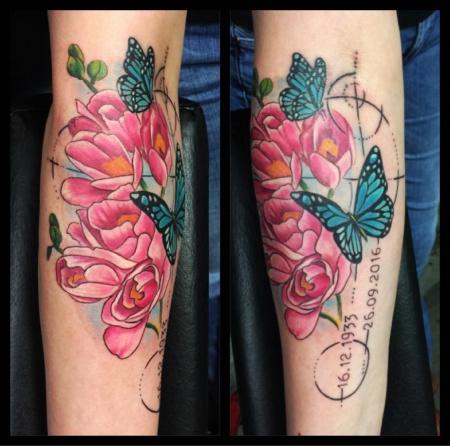 Blumen schmetterling oberarm tattoo ▷ 1001+