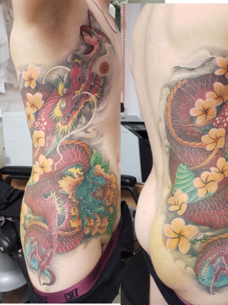 Drache mit Blumenkette. Cover Up. ca 7 Sitzungen, a 2,5h