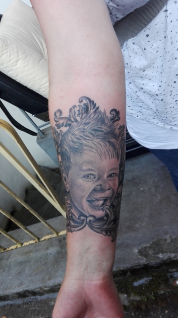 Portrait mit Rahmen abgeheilt