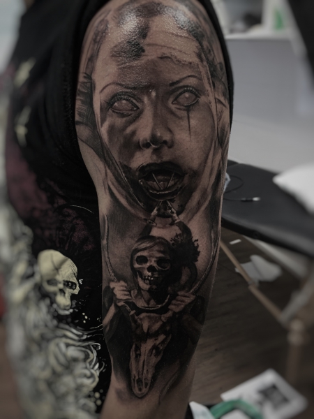 Horror- Tattoo,  gestochen von Constantin Schuldt, Constantin Ink Dresden