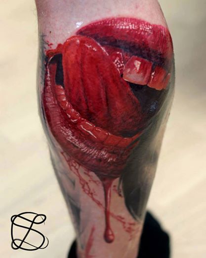 Realistisch MUND XXL Lippen blutig ROT Wade 0711 Nadelspiel Tattooatelier Stuttgart