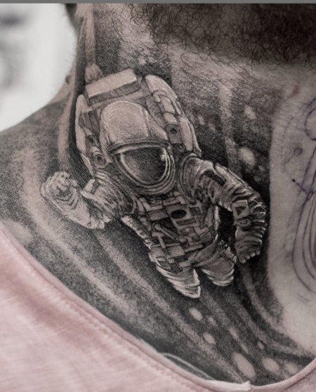 Astronaut 