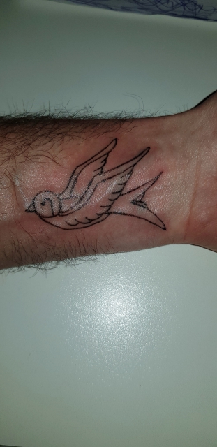 Erstes selbsgestochenes tattoo 