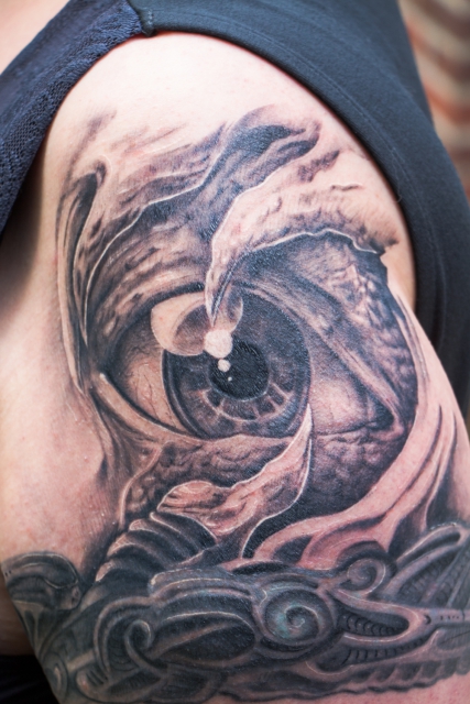 Cover up eines wirklich schlimmen Arms 