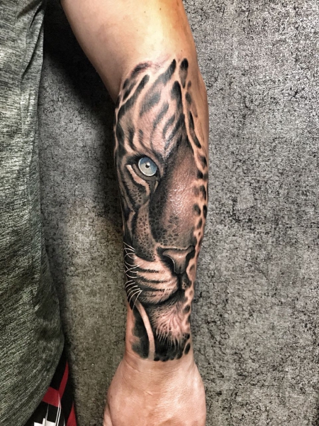 Tiger forearm Tattoo - full sleeve Teil 1