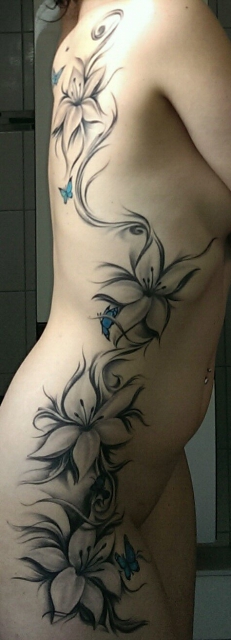 blumenranke-Tattoo: Blumenranke 