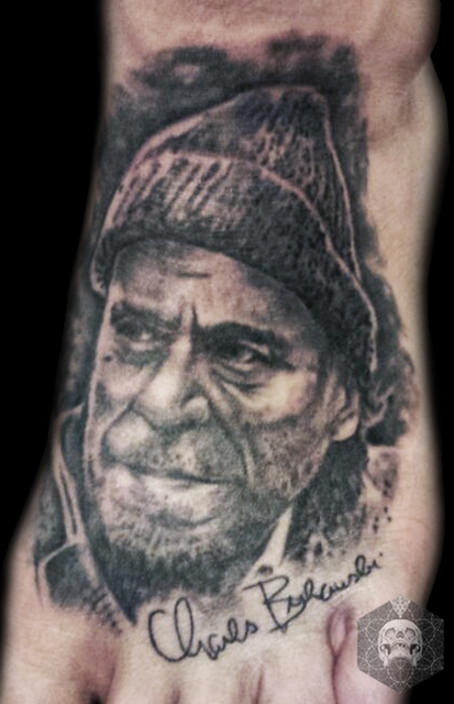 ♥ Charles Bukowski Portrait Fuß Tattoo ♥