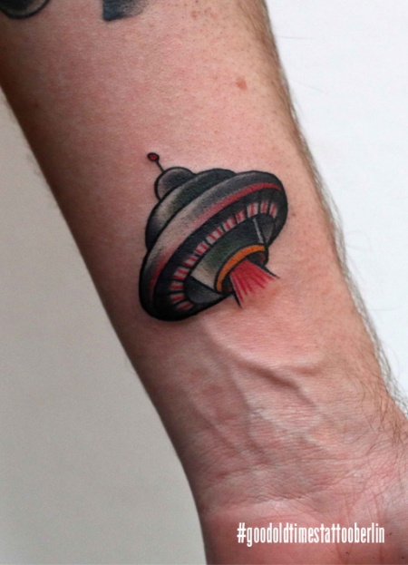 Traditional ufo tattoo