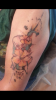 aquarellblumen auf oberarm