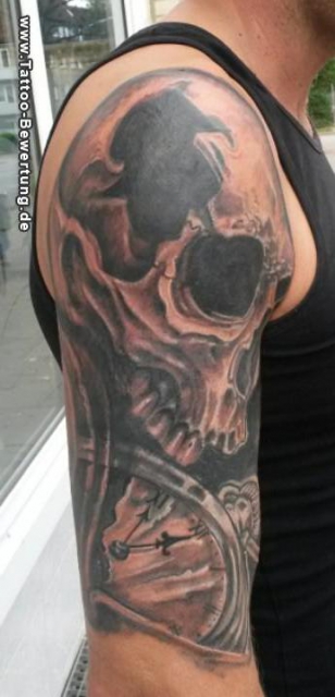 Skull und Uhr Cover up...