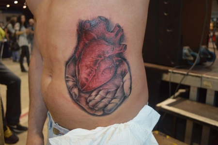 Herz Tattoo -- realistisch