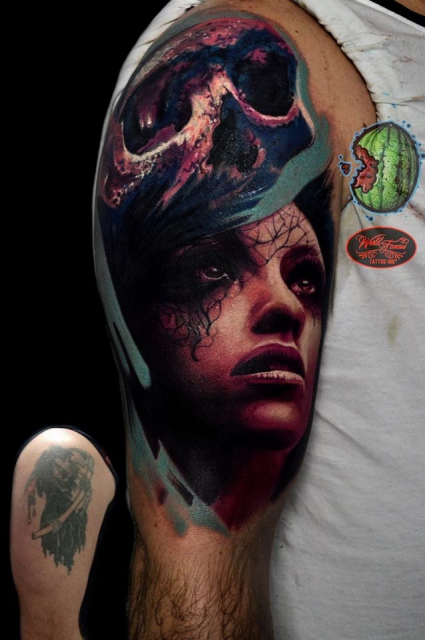 Frau/ Skull