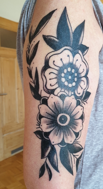 Blumen, Old School, Oberarm
