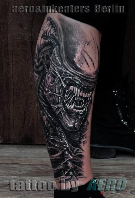 Alien-tattoo in progress... 