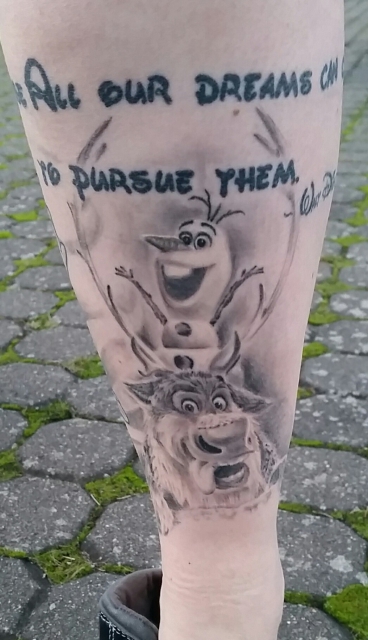 disney-Tattoo: Disney Eiskönigin Olaf und Sven