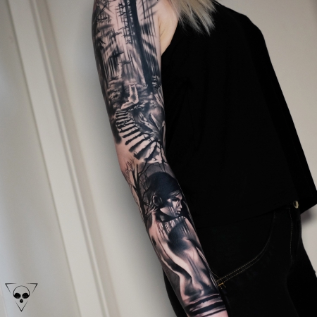 Sleeve in progress // Wald schwarz weiß - Oberarm verheilt, Unterarm frisch