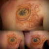 Kompass Tattoo Brust 