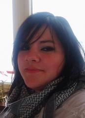 Thenea's Bild