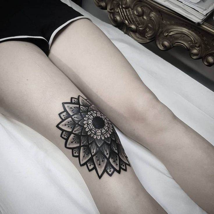 Inkme: Knie Tattoo - Narbencover
