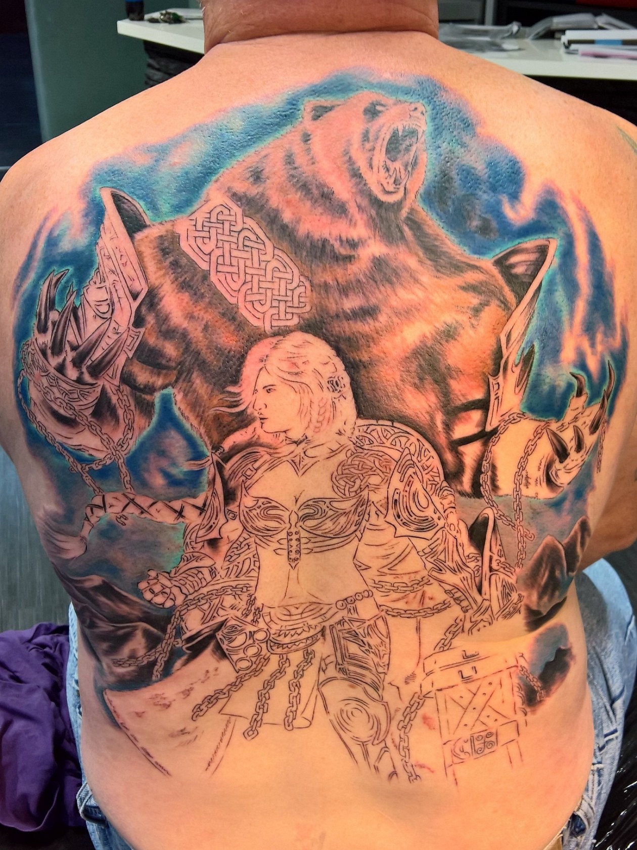 Redritsch: Tattoo auf Rücken 