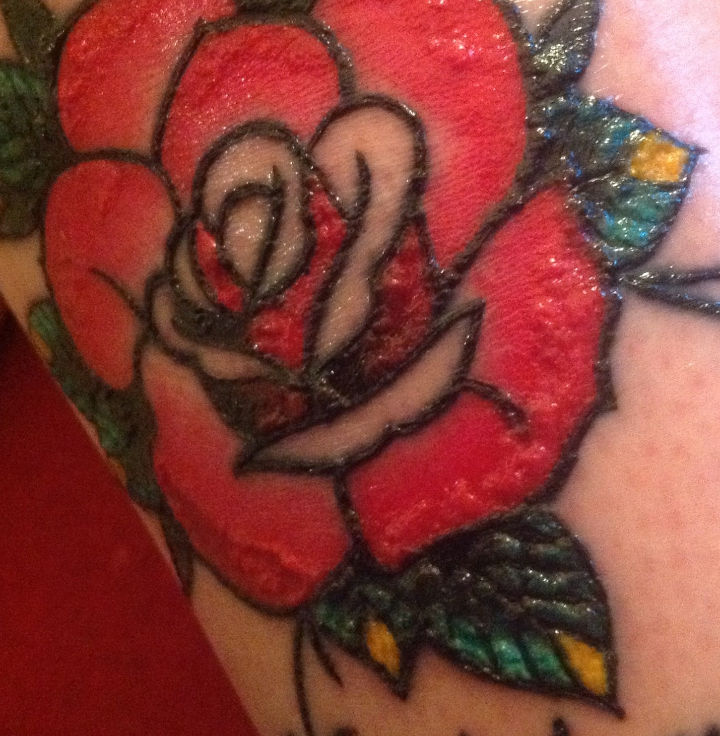 Lemmi22: Farbiges Tattoo - Allergie?