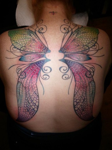 Nini89: selten so hässliche Tattoos gesehen :D
