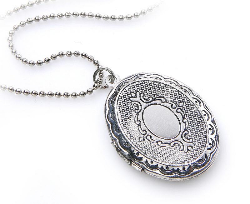 BleedingButterfly: Medallion