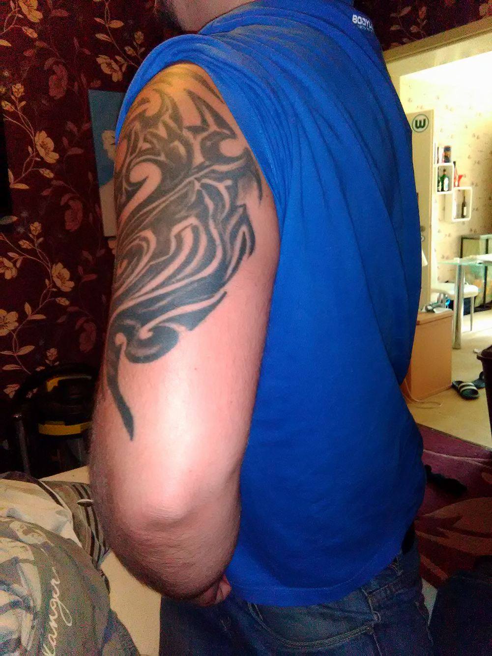 LaKon: Cover-Up für Jugendsünde Riesen-Tribal - kreativer Kopf gesucht!