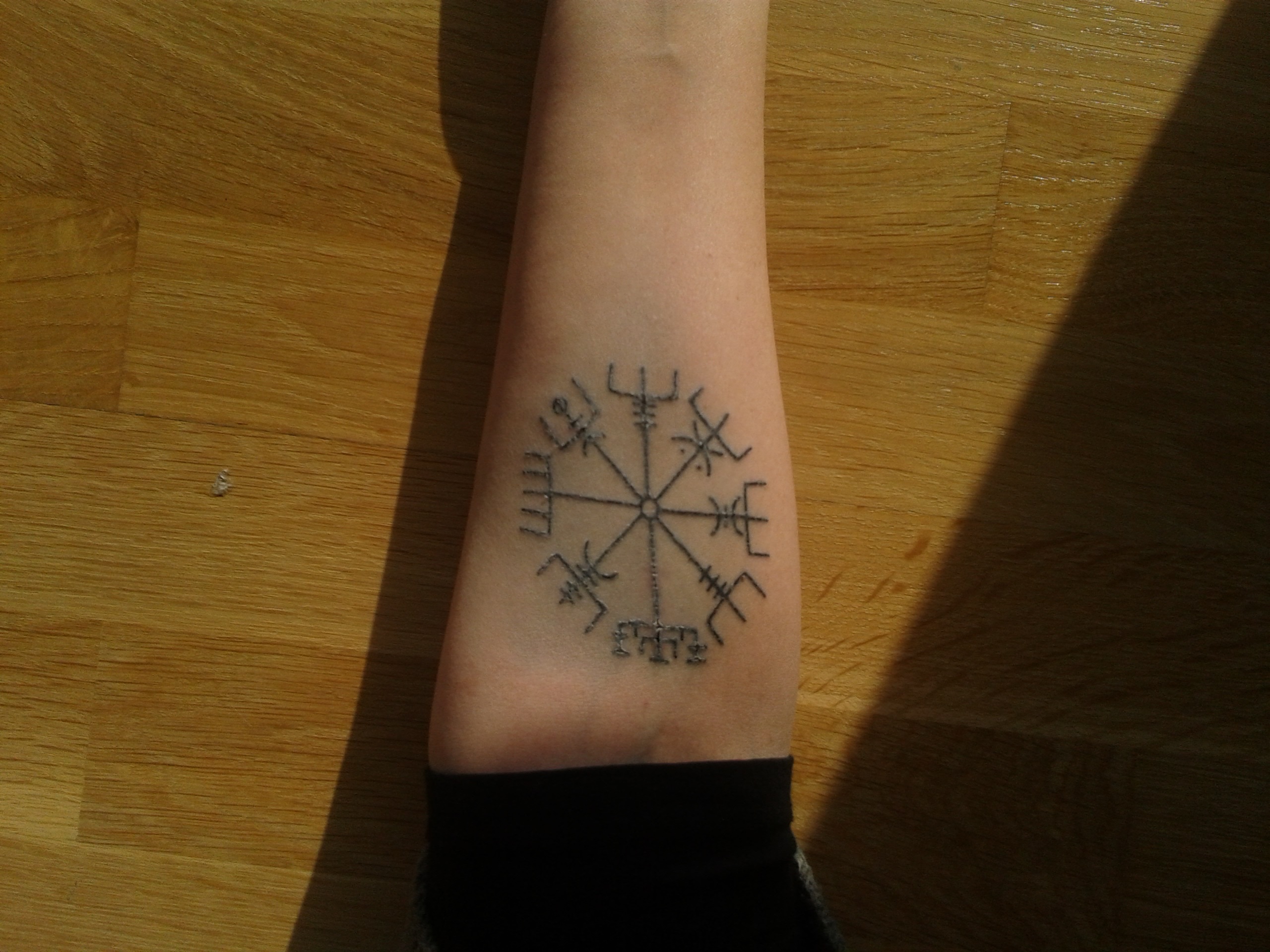 Blowout oder blauer Fleck TattooBewertung.de