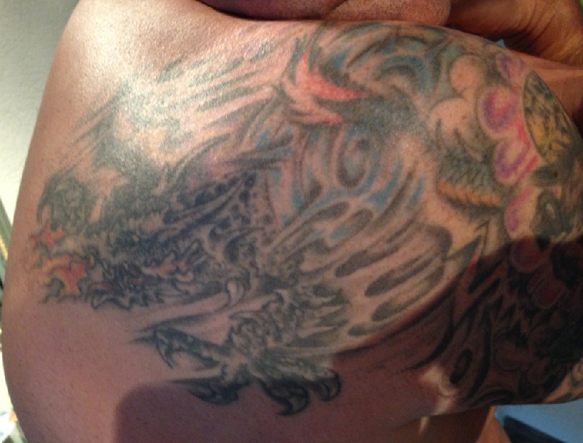 Oskos: 22 Jahre ates Tattoo ....  nachstechen ???