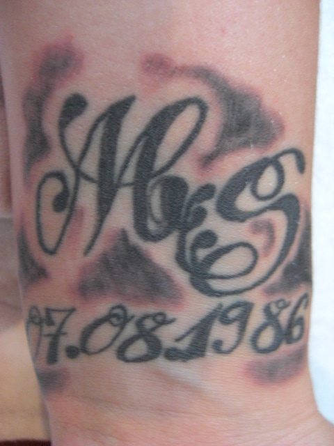 wasserfall123: Wie rette ich dieses Tattooo?