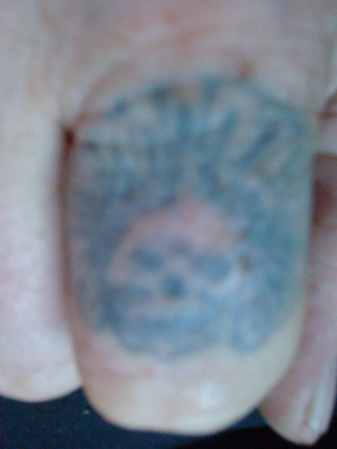 snakefan: alte Finger Tattoos