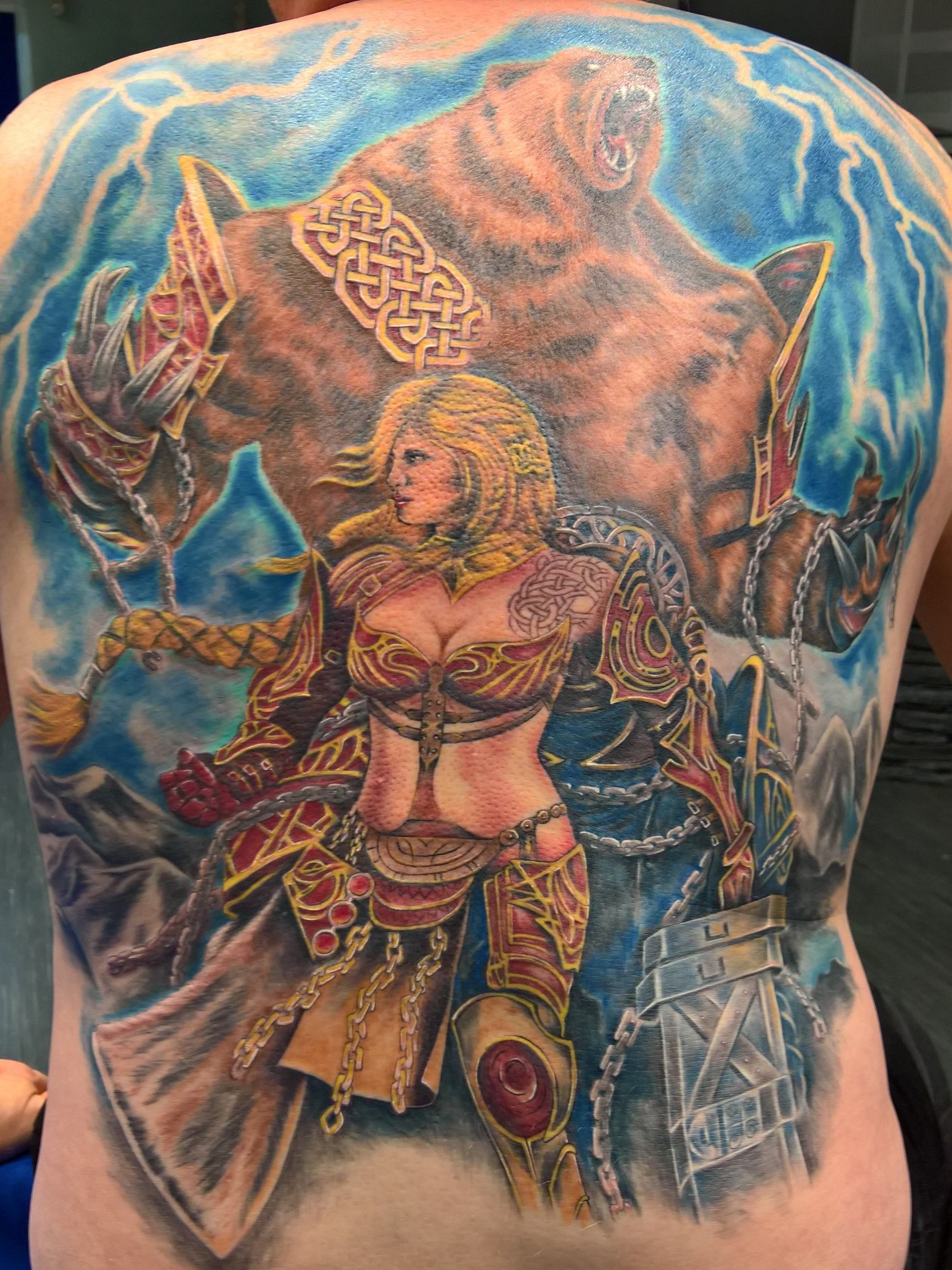 Redritsch: Tattoo auf Rücken 