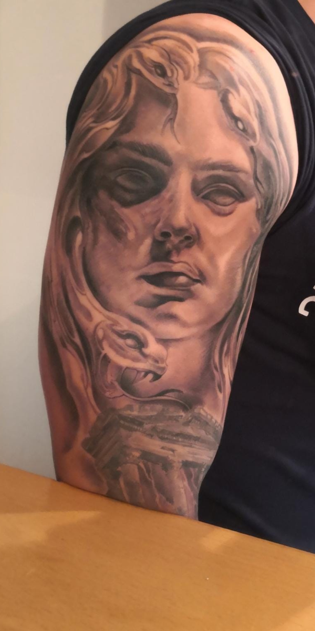 simonwinz: Unzufrieden mit dem neuen Tattoo