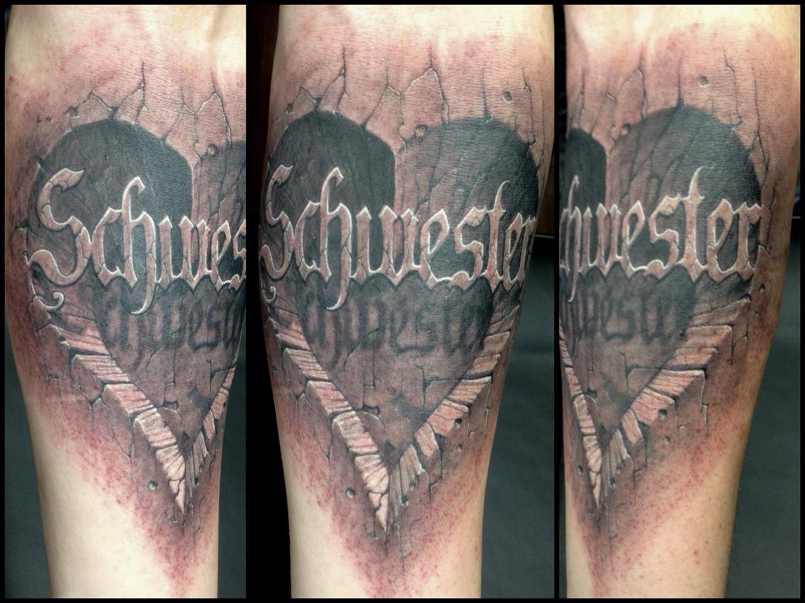 OvHell: Stein-Tattoo - Suche nach geeignetem Tätowierer